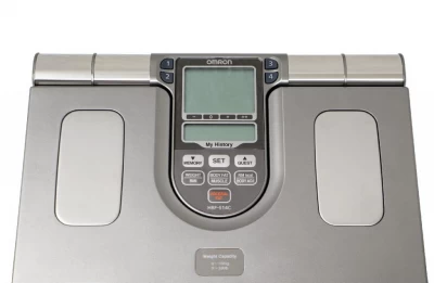 OMRON BÁSCULA DE BAÑERA Y MEDIDOR DE GORDURA 514C  World Shop